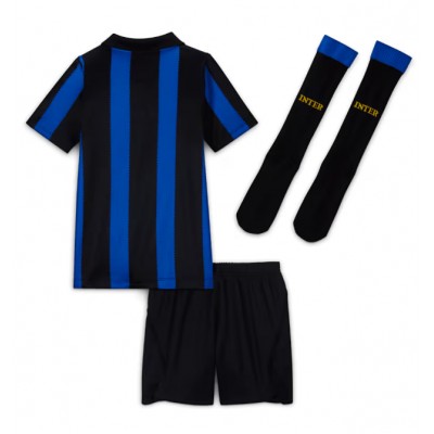 Køb Inter Milan hjemmebanetrøje sæt til børn 2026-27 blå og sort på nettet 2 Køb Inter Milan hjemmebanetrøje sæt til børn 2026-27 blå og sort 2