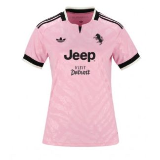 Køb Juventus Udebanetrøje til kvinder 2026-27 lyserød dame på nettet Køb Juventus Udebanetrøje til kvinder 2026-27 lyserød dame