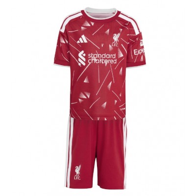Køb Liverpool hjemmebanetrøje sæt 2026-27 rød Fodboldtrøje til Børn med Shorts på nettet Køb Liverpool hjemmebanetrøje sæt 2026-27 rød Fodboldtrøje til Børn med Shorts